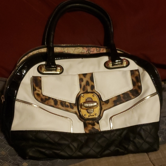 Sale  3 for $40 Authentic Guess purse. - Picture 1 of 9